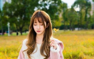男生偷偷暗恋你的话是什么表现？如何识别他的小心思？