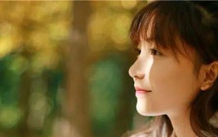 发现女友和别人暧昧的信息怎么办？如何处理这种情况？