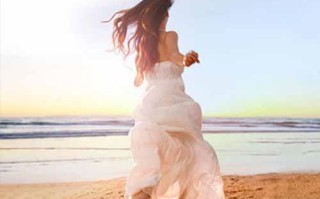 打了老婆后如何修复关系？挽回她的正确方法是什么？