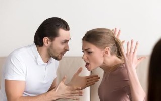婆媳关系处理之道（以老公为中间人的有效沟通方式）