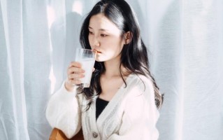 男人如何挽回女人不要卑微（重建自信）