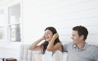 如何挽回婚姻危机中的老公（重建感情）
