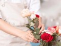 男人越在乎你时会做哪些事？如何识别他的关心信号？