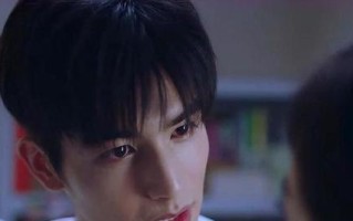 15岁男孩谈恋爱是否正常？心理专家如何看待青少年早恋问题？
