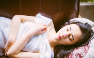 觉得谈恋爱很无聊不想谈了怎么办？如何找回恋爱的激情？
