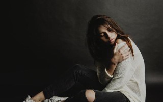 老公经常跟我吵架也不会哄我怎么办？如何改善夫妻关系？