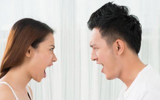 男人精神出轨初期表现揭秘（揭秘男人精神出轨的初期迹象及应对方法）