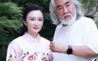 老少恋的秘密（以爱为桥梁）