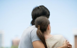 老婆变心外遇了怎么办（夫妻情感危机怎么解决）