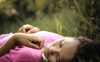 以蓝颜知己式的感情让男女朋友都动心（如何在交往中保持蓝颜知己式的关系）