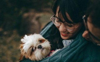 男友说他不够爱我怎么办？如何改善感情关系？