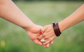 不知道怎么和女生聊天怎么办？实用技巧帮你轻松应对！