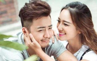 分手后前男友还爱你的表现有哪些？如何识别他的真实情感？