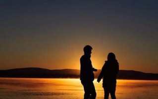 分手后如何挽回爱情（15个步骤教你成功挽回）