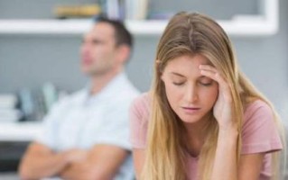 吵架闹分手的原因是什么？如何解决感情危机？