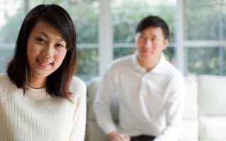 如何以理智挽回分手后的感情（以冷静心态面对分手）