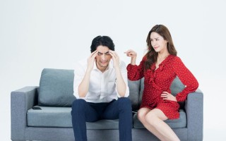 面对老公出轨，如何做出正确的决定？离婚还是原谅？