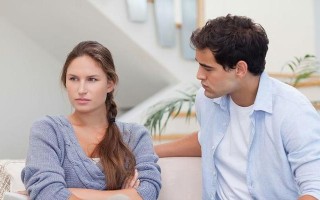 老公身体出轨的痛苦（妻子如何面对出轨的老公）