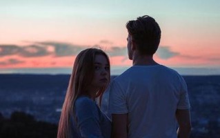 分手后挽回男友的可能性有多大？如何有效挽回他的心？