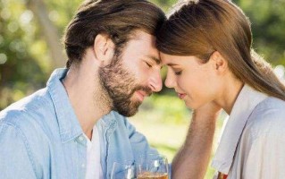 如何处理男友的不信任并维持感情？