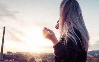 分手后前男友再联系我是什么心态？他想表达什么？