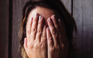 发生婚姻问题后该怎么挽回婚姻生活呢？有效沟通和理解是关键吗？