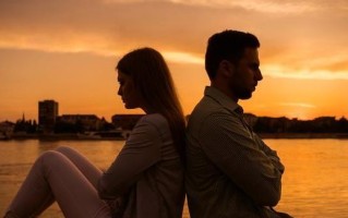 如何应对婚姻中的第三者？有效挽回老婆的策略是什么？
