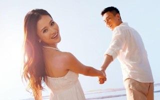 发现男人出轨女人应该怎么办？如何处理婚姻中的背叛？