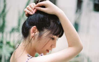 10大暗恋表现，你是否深陷其中（如何分辨暗恋情感）