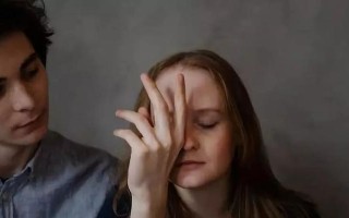 分手后主动挽回你就输了？如何正确处理情感危机？