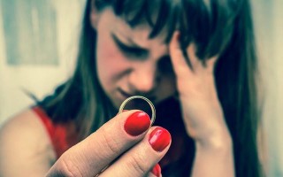 挽回女友最感人的短句有哪些？如何用话语打动她的心？