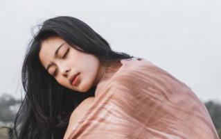 如何在没感情的婚姻中找到生活的意义（重新定义婚姻观念）