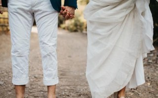 分手当朋友，是挽回爱情的关键吗（如何正确处理分手后的关系）