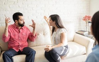 挽回老婆的正确方法是什么？放手真的是必要的吗？