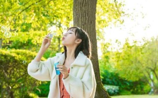 爱情和性的关系，何时是恰当的（探讨爱情发展中性关系的重要性）