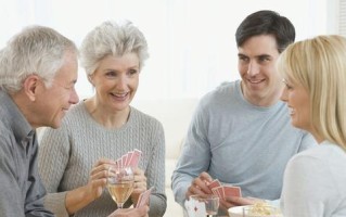 面对男友父母反对，如何处理感情问题并寻求解决方案？