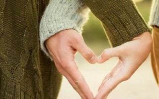 如何挽回你失去的感情（15个挽回技巧帮你重燃爱火）