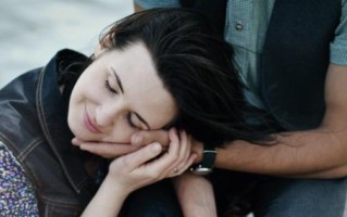 不想离婚怎么挽回老婆的心？有效沟通和改变的策略是什么？