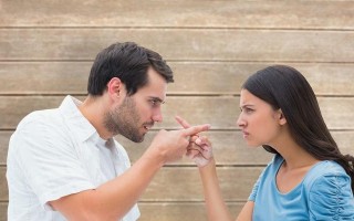 老公出轨了我该怎么办？如何处理婚姻中的背叛问题？
