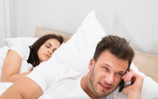 发现老公出轨第三者怎么办？如何有效挽回婚姻？