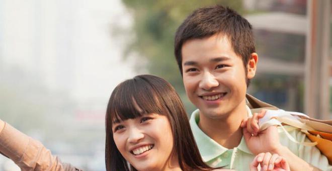 男人真正爱你，只有对你大方-第1张图片-爱昵情感