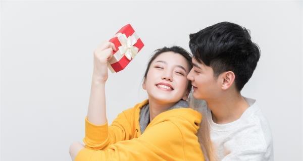 化解夫妻吵架的7大绝招（和老公吵架冷战后的有效方法）-第1张图片-爱昵情感