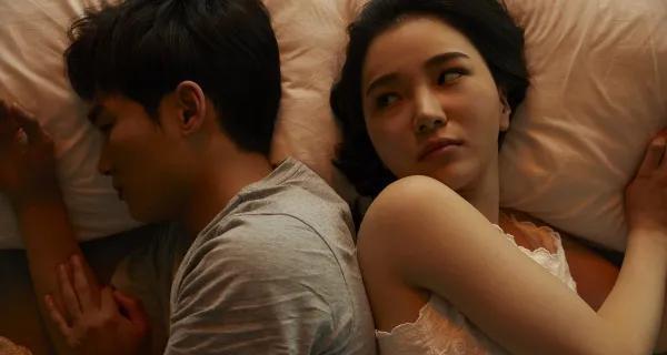 老婆出轨离婚了怎么办（如何应对老婆多次外遇和离婚）-第1张图片-爱昵情感