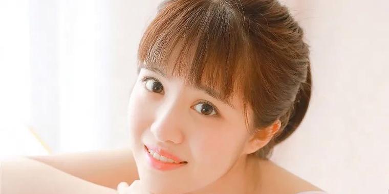 五十岁男人是否还会被外界女性吸引（年龄是否影响男性的情感需求与欲望）-第1张图片-爱昵情感