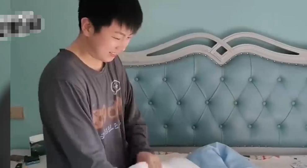 如何挽回分手男友搬家后的心（失去的爱情能否重来）-第1张图片-爱昵情感