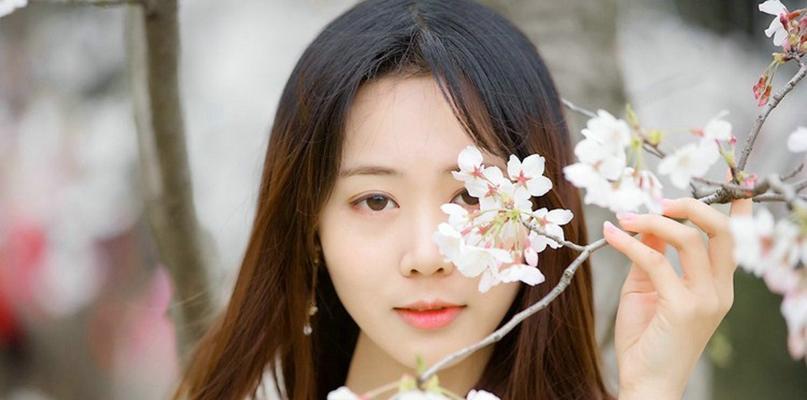 挽回爱情，用精选花束把握甜蜜时刻（如何拍出甜蜜浪漫的花束照片）-第1张图片-爱昵情感