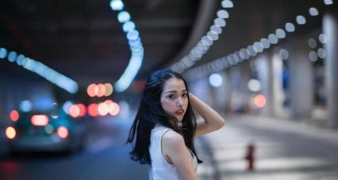 如何忘记前任（15个技巧帮你走出前任的阴影）-第1张图片-爱昵情感