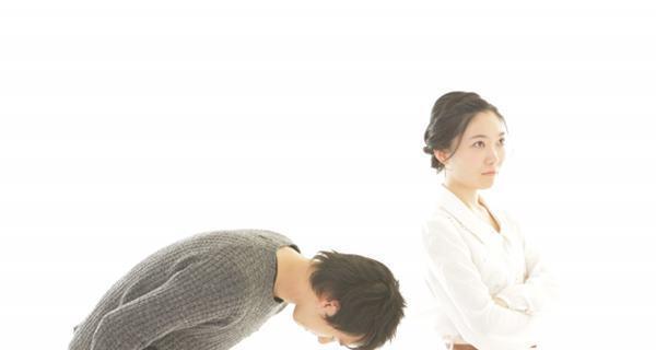 和老婆冷战了，怎么哄她（有效的沟通和关心可以化解冷战的僵局）-第1张图片-爱昵情感