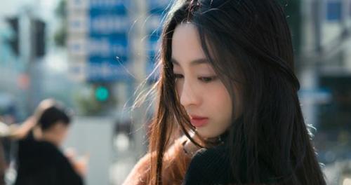 异地恋女方提分手，男友忙于工作无暇顾及（职场压力加重难以平衡工作和感情）-第2张图片-爱昵情感