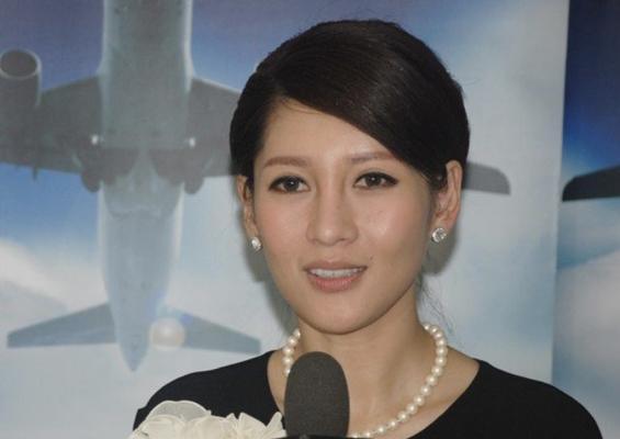 沈星的成长经历与凤凰卫视主持路（重情重义的女主持人）-第2张图片-爱昵情感